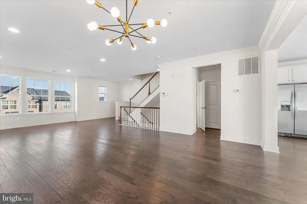$3,400 | 44027 Etna Terrace, Chantilly, VA 20152