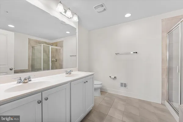 $3,400 | 44027 Etna Terrace, Chantilly, VA 20152