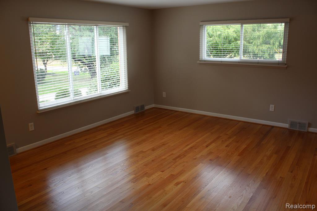 1006 Tottenham Road Birmingham, MI 48009 - Photo 36 of 50