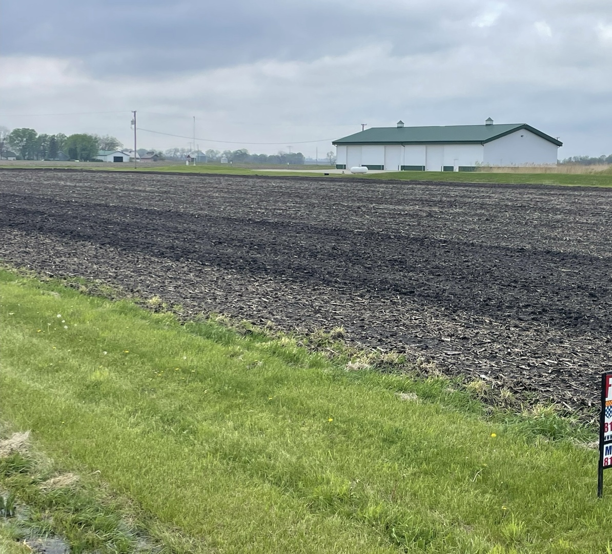 0 Scott School Road Morris, IL 60450 - Photo 2 of 2 a view of a yard with an outdoor seating