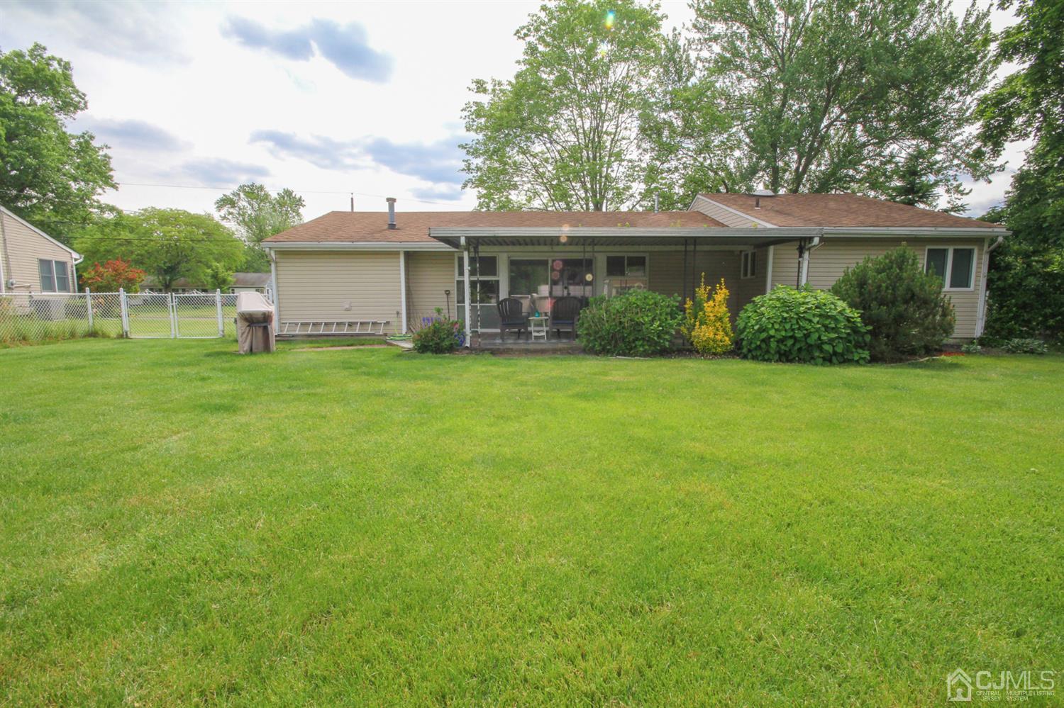 38 Kendall Road Kendall Park, NJ 08824 - Photo 14 of 16