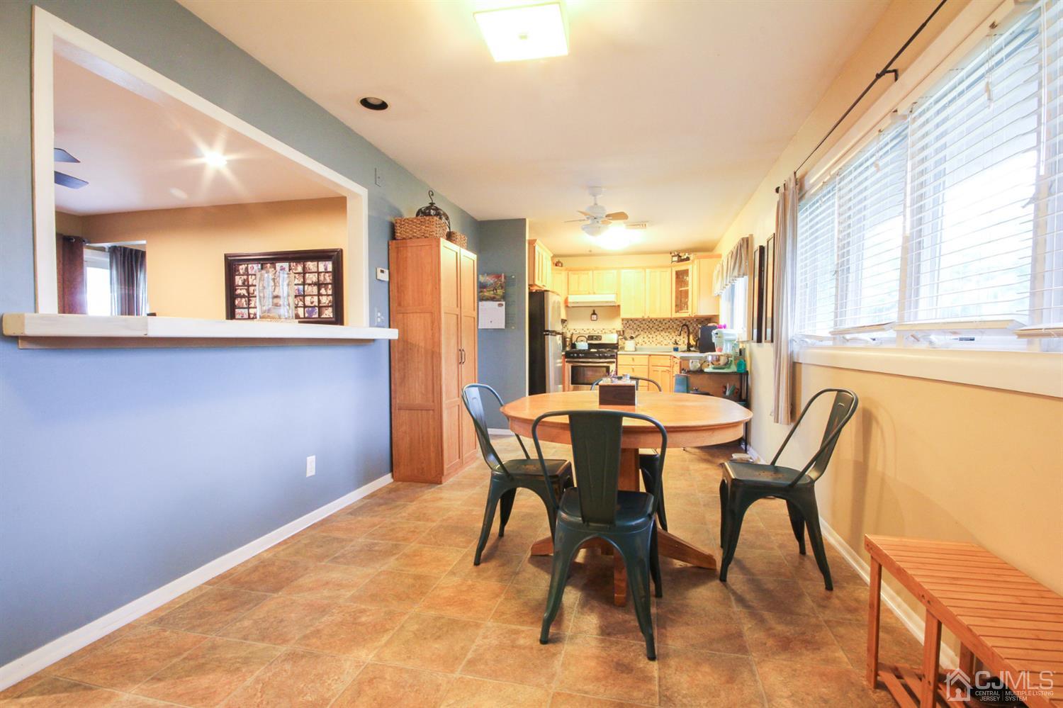 38 Kendall Road Kendall Park, NJ 08824 - Photo 4 of 16