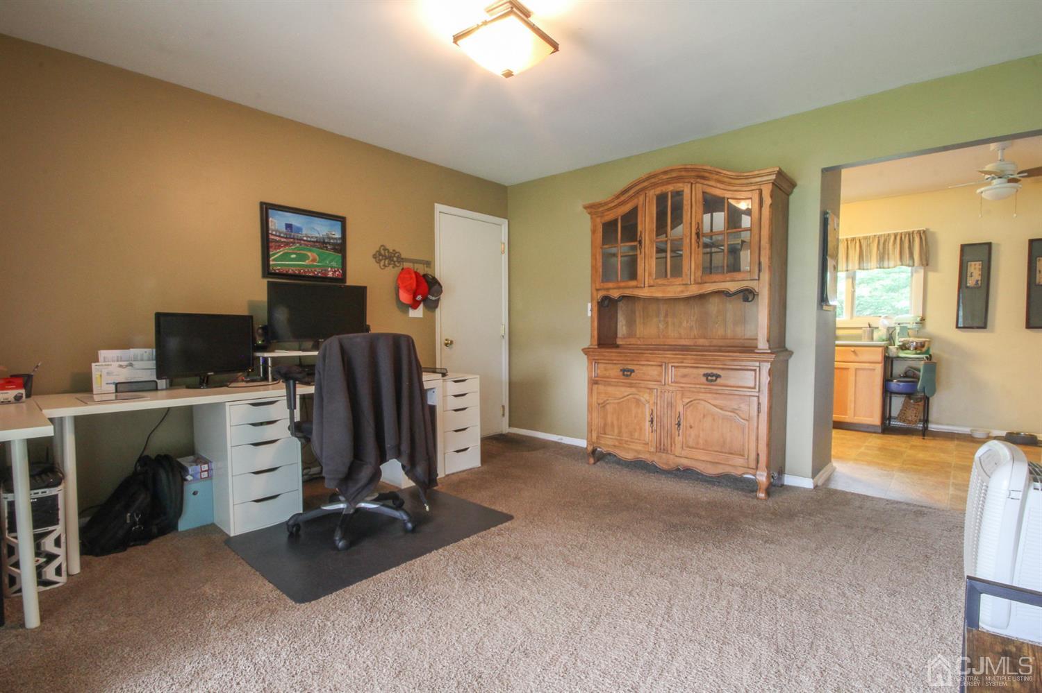 38 Kendall Road Kendall Park, NJ 08824 - Photo 6 of 16