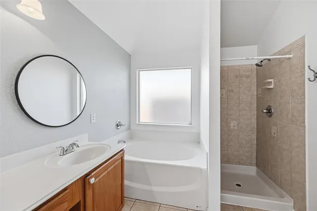 $2,599 | 421 Kingfisher Lane, Arlington, TX 76002