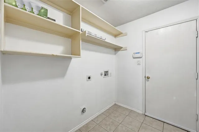 $2,599 | 421 Kingfisher Lane, Arlington, TX 76002