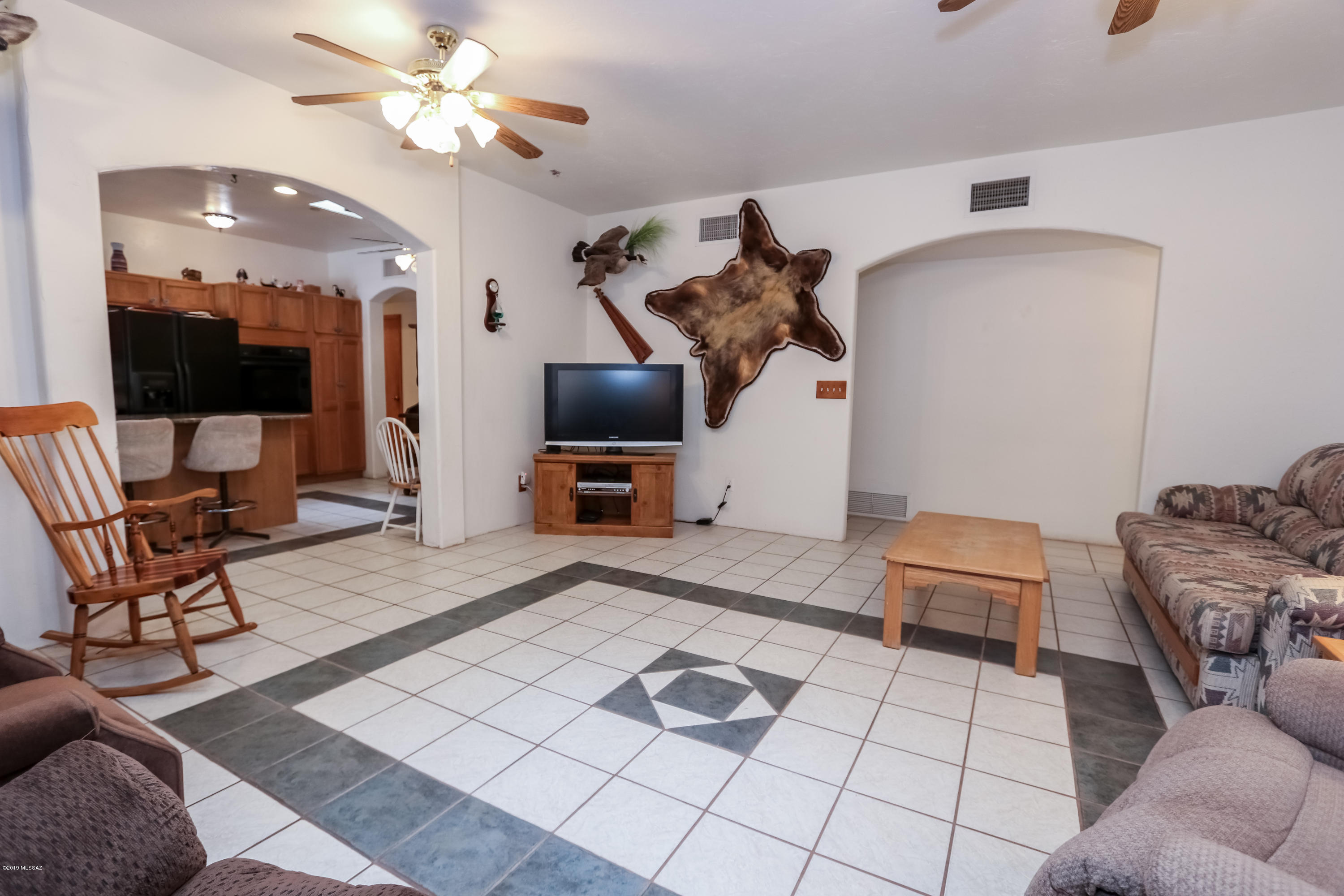 4241 West Elvado Road Tucson, AZ 85746 - Photo 15 of 48 Gallery Image 15