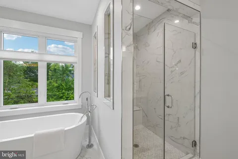 $2,400,000 | 2336 North Oak Street, Falls Church, VA 22046