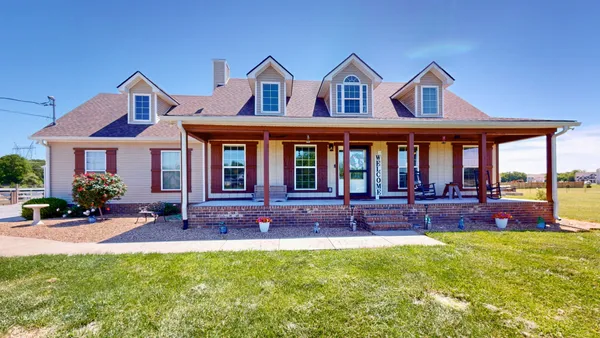 $769,900 | 4105 Pyles Road, Chapel Hill, TN 37034