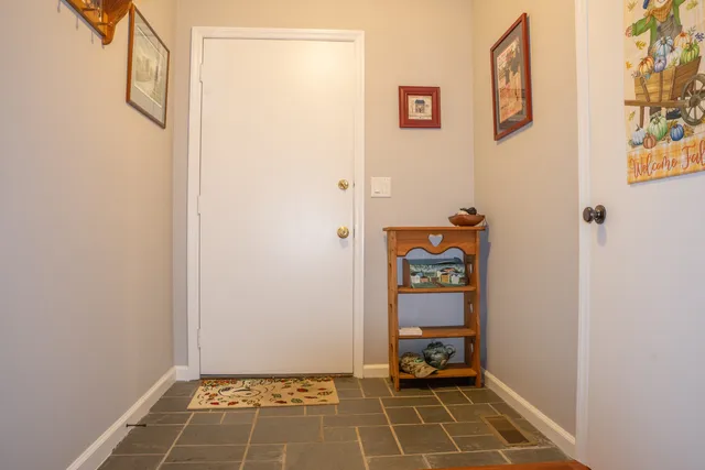 $414,900 | 12 Eagle Rock Hill, Unit 12, Bethel, CT 06801