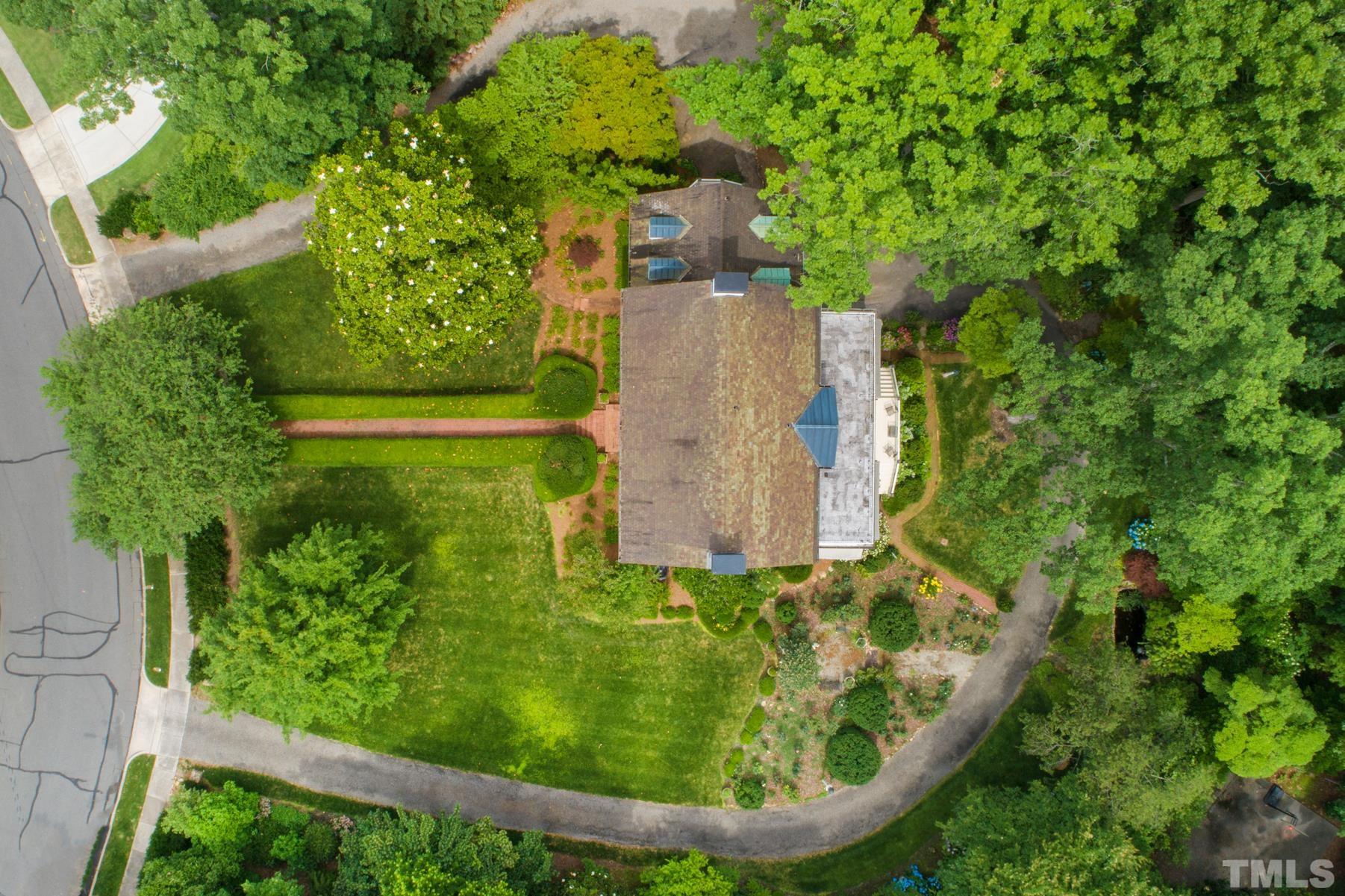 1520 Jarvis Street Raleigh, NC 27608 - Photo 50 of 61 a view of a garden with plants