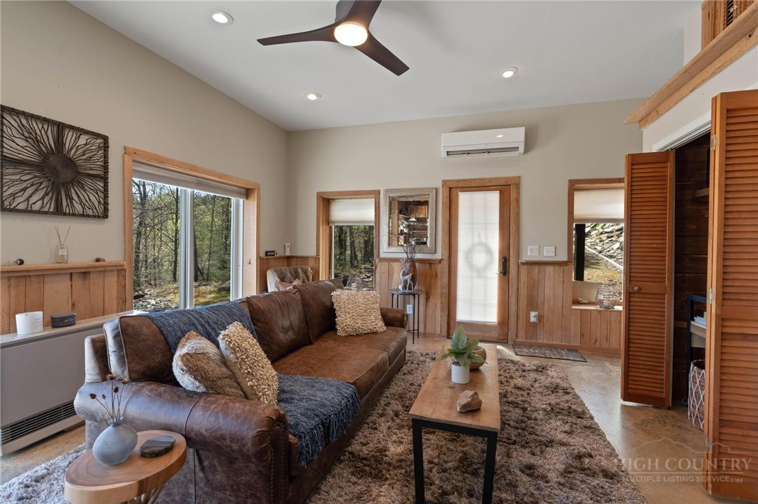 3086 Summit Road Purlear, NC 28665 - Photo 8 of 31