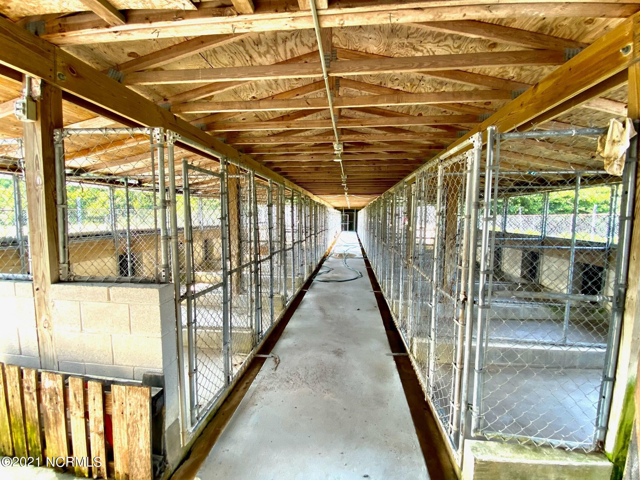 970 Moore Town Road Rocky Point, NC 28457 - Photo 11 of 32 kennels2