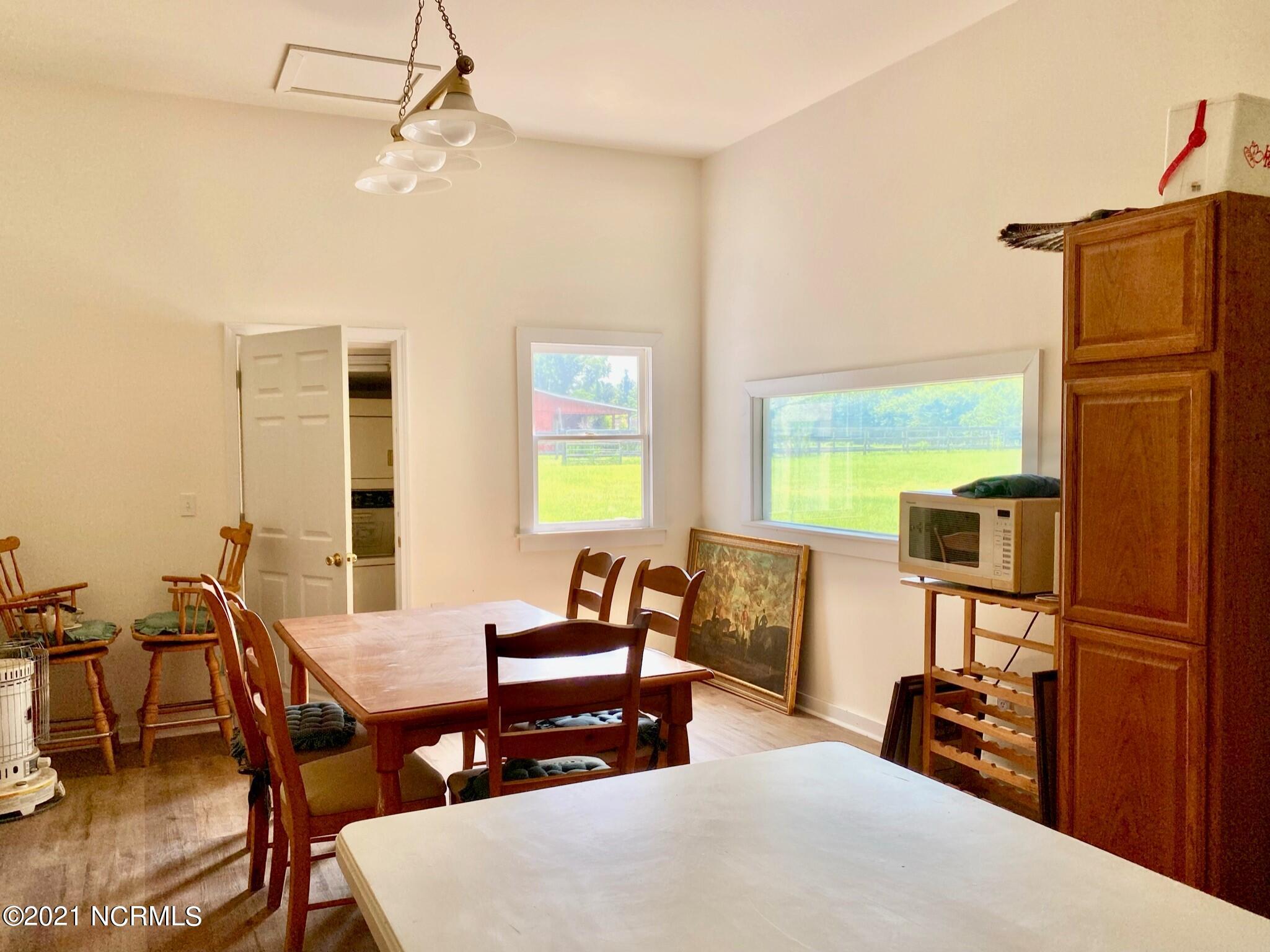 970 Moore Town Road Rocky Point, NC 28457 - Photo 23 of 32 apt common room 3