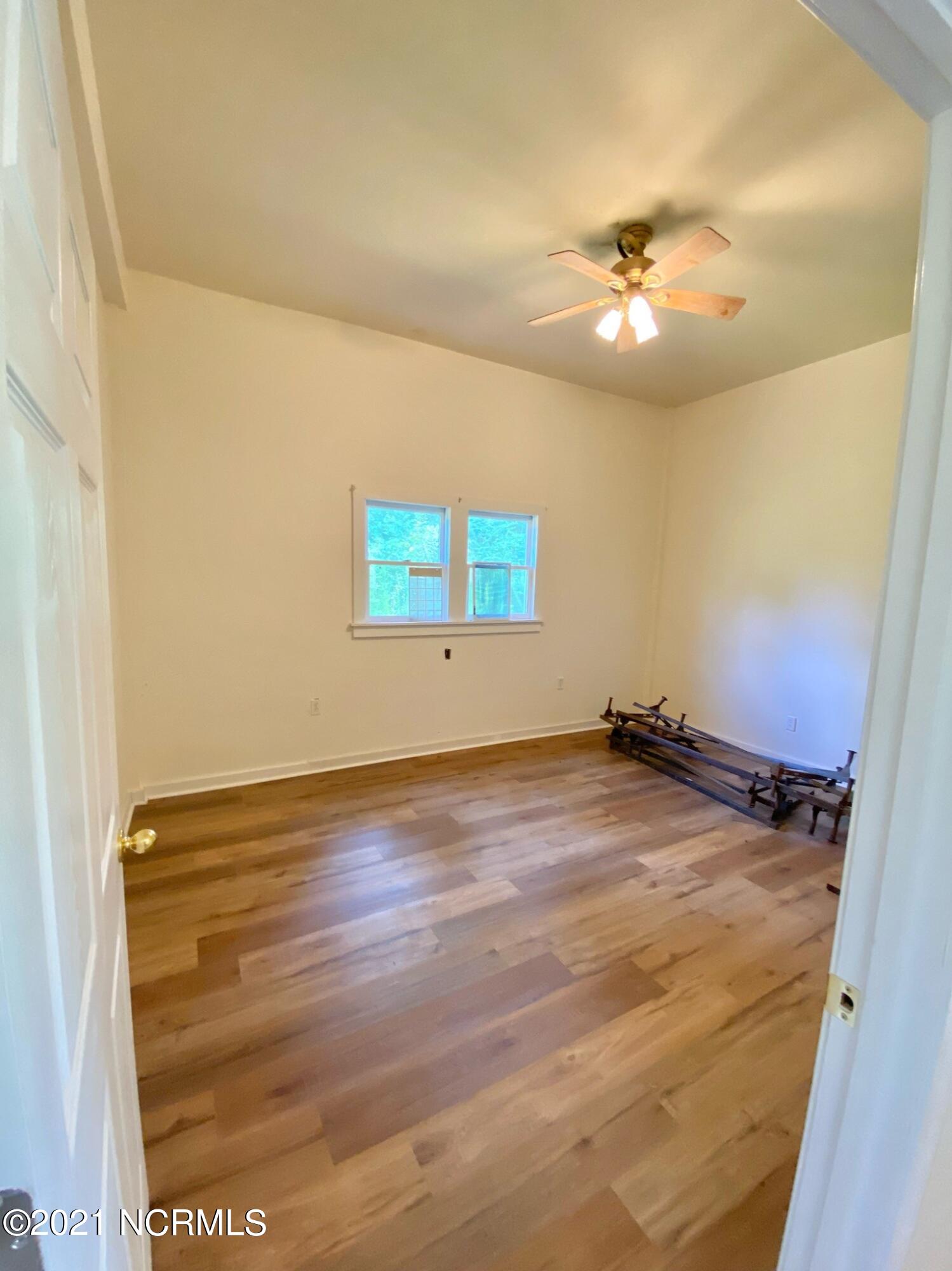970 Moore Town Road Rocky Point, NC 28457 - Photo 29 of 32 aprtment 5 extra room