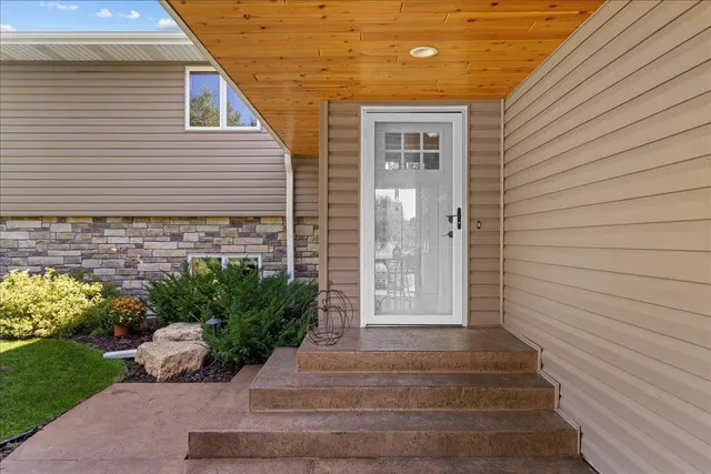 $775,000 | 667 Red Maple Lane, Hudson, WI 54016