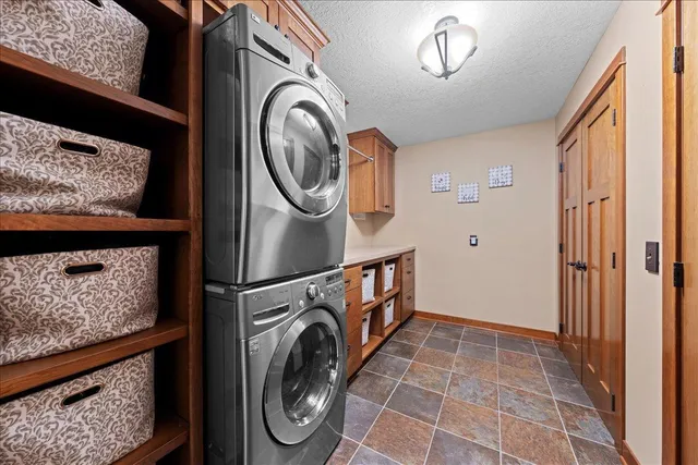 $775,000 | 667 Red Maple Lane, Hudson, WI 54016