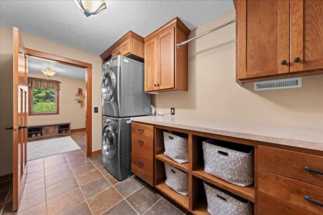 $775,000 | 667 Red Maple Lane, Hudson, WI 54016