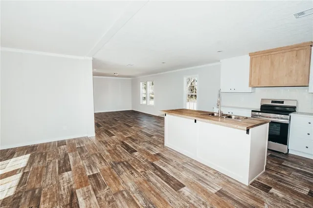 $279,900 | 952 Boots Harrison Road, Hortense, GA 31543