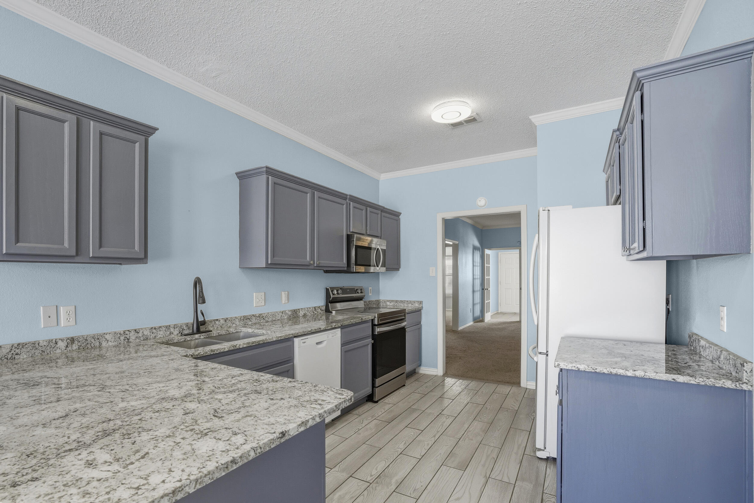 5801 94th Street Lubbock, TX 79424 - Photo 10 of 33 15__mg_8800_kitchen