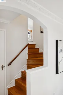 $925,000 | 2435 Burlington Street, Oakland, CA 94602