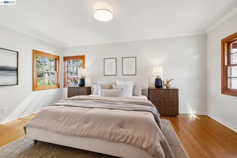 $925,000 | 2435 Burlington Street, Oakland, CA 94602