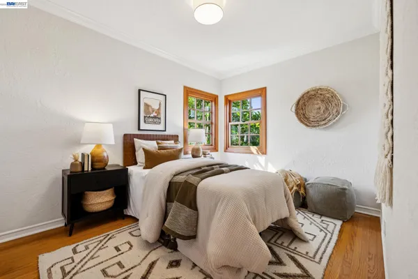 $925,000 | 2435 Burlington Street, Oakland, CA 94602