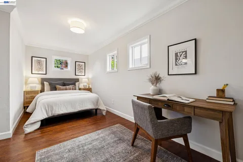 $925,000 | 2435 Burlington Street, Oakland, CA 94602