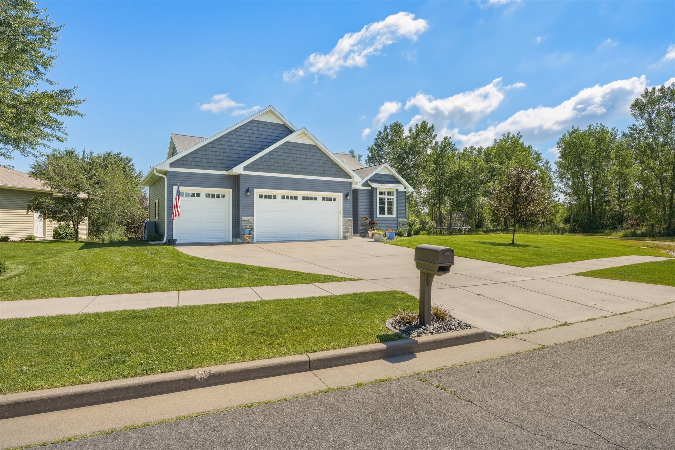 3921 Mill Run Road Eau Claire, WI 54703 - Photo 3 of 60