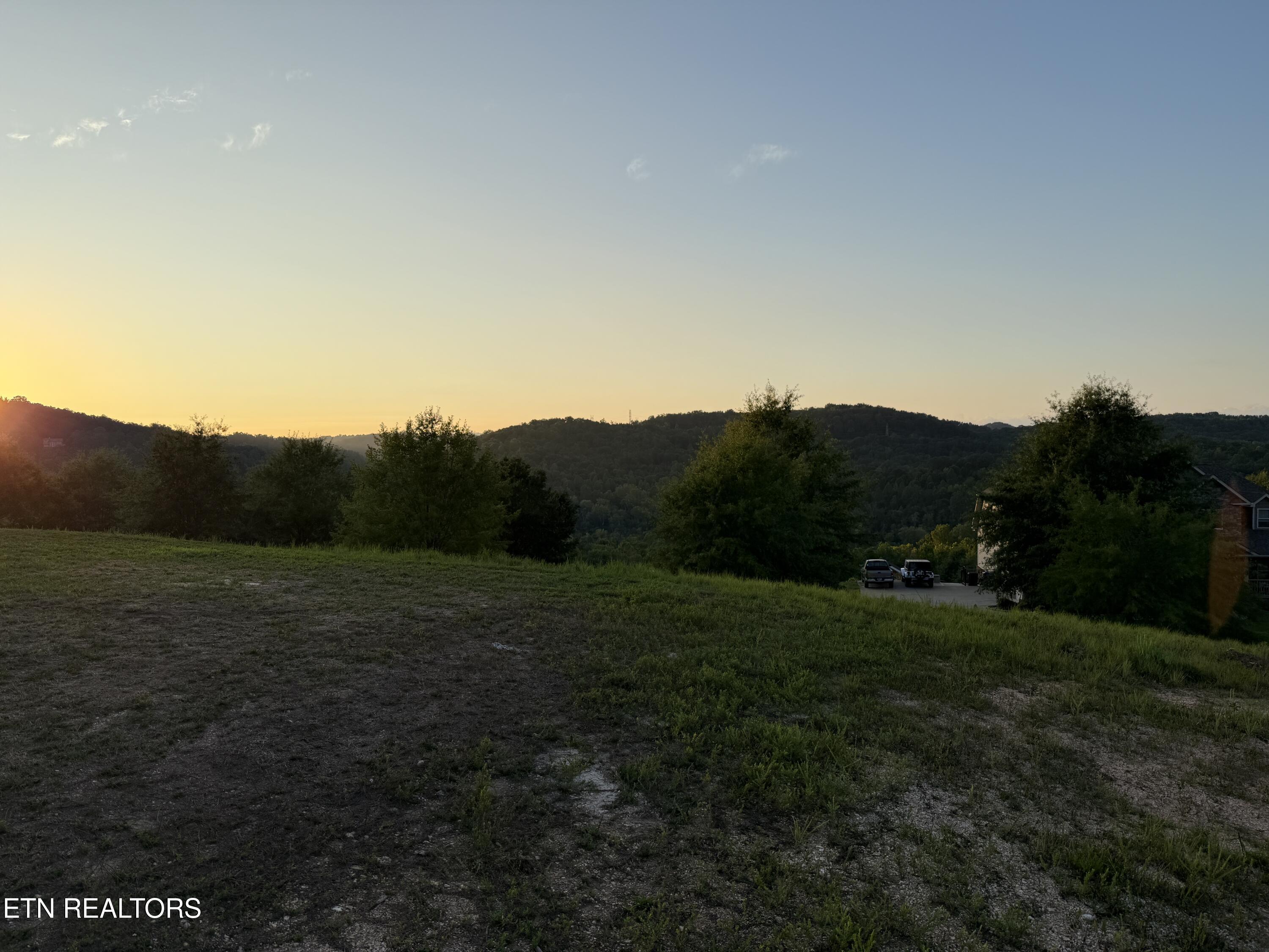 119 Pineberry East Road Oak Ridge, TN 37830 - Photo 5 of 13 Photo Aug 21 2025, 7 59 33 PM