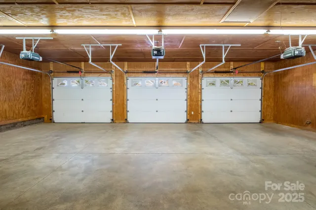 $375,000 | 1502 Farmington Hills Drive, Conover, NC 28613