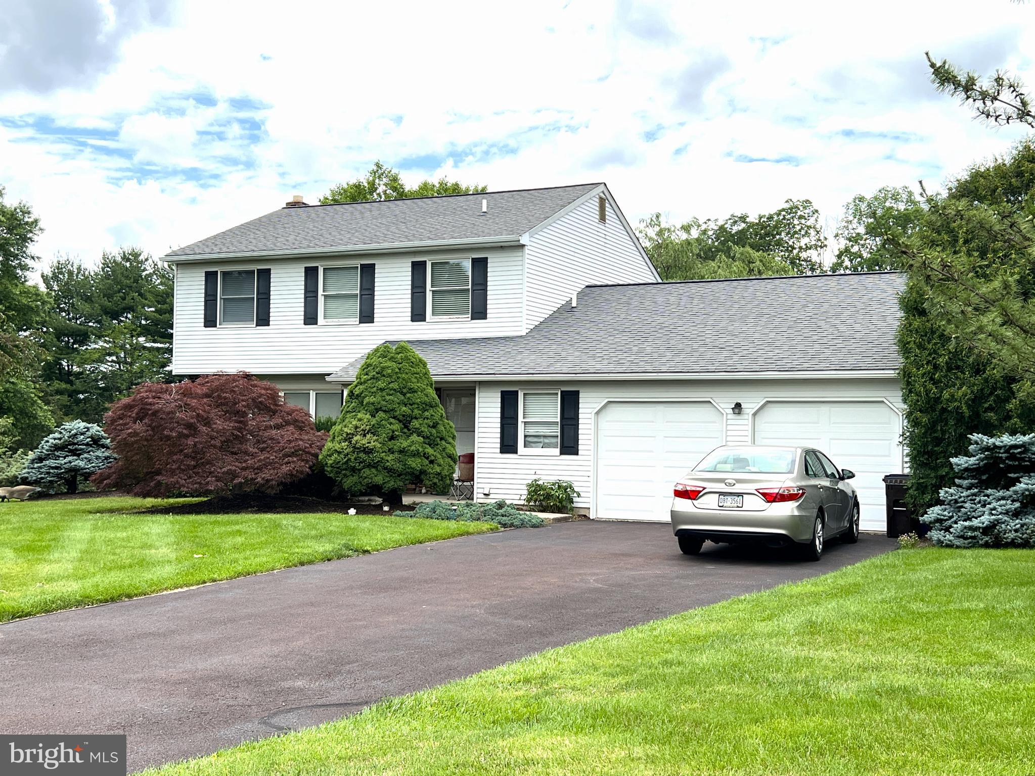 12 Beverly Road Perkasie, PA 18944 - Photo 2 of 56