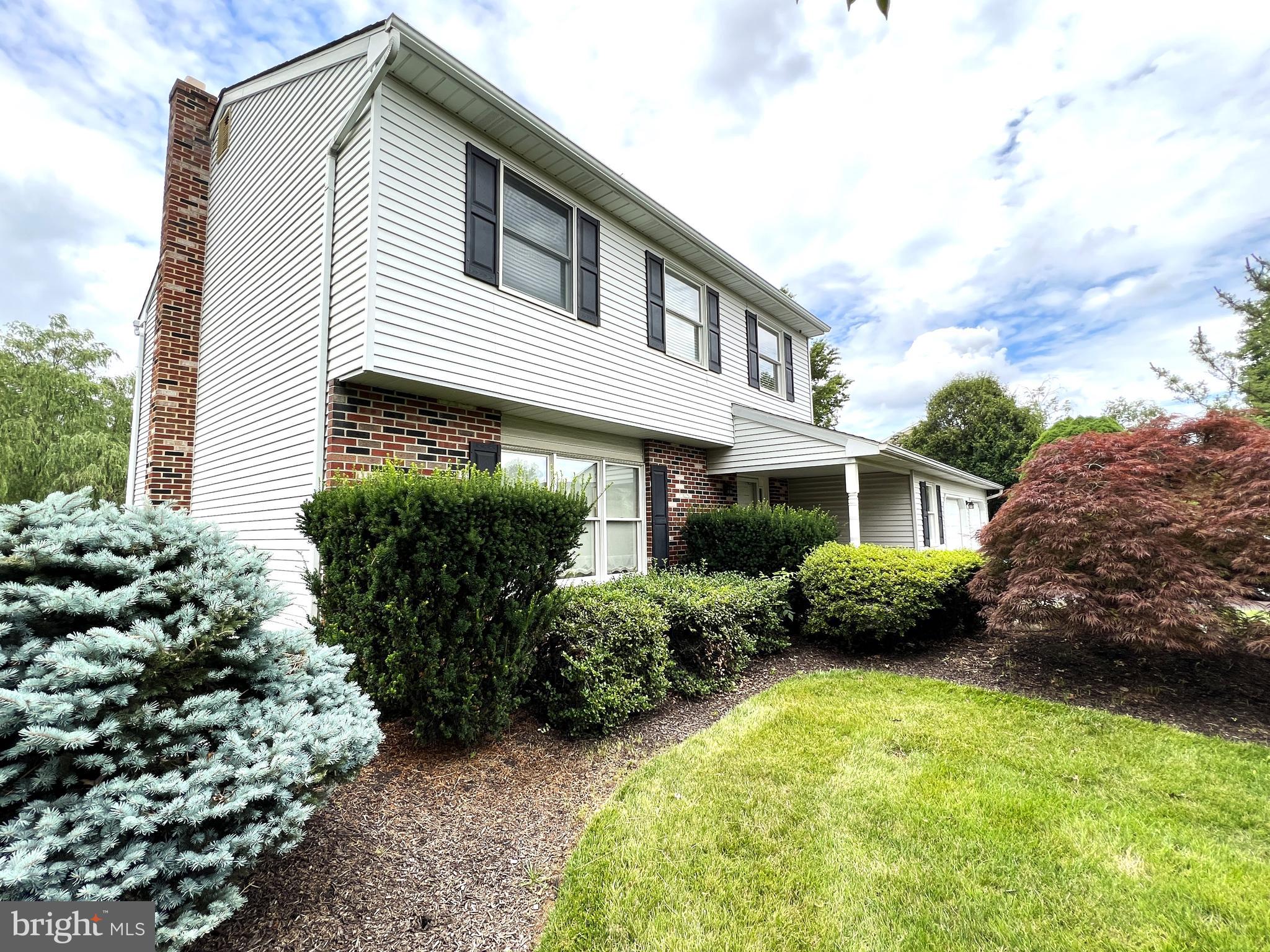 12 Beverly Road Perkasie, PA 18944 - Photo 3 of 56