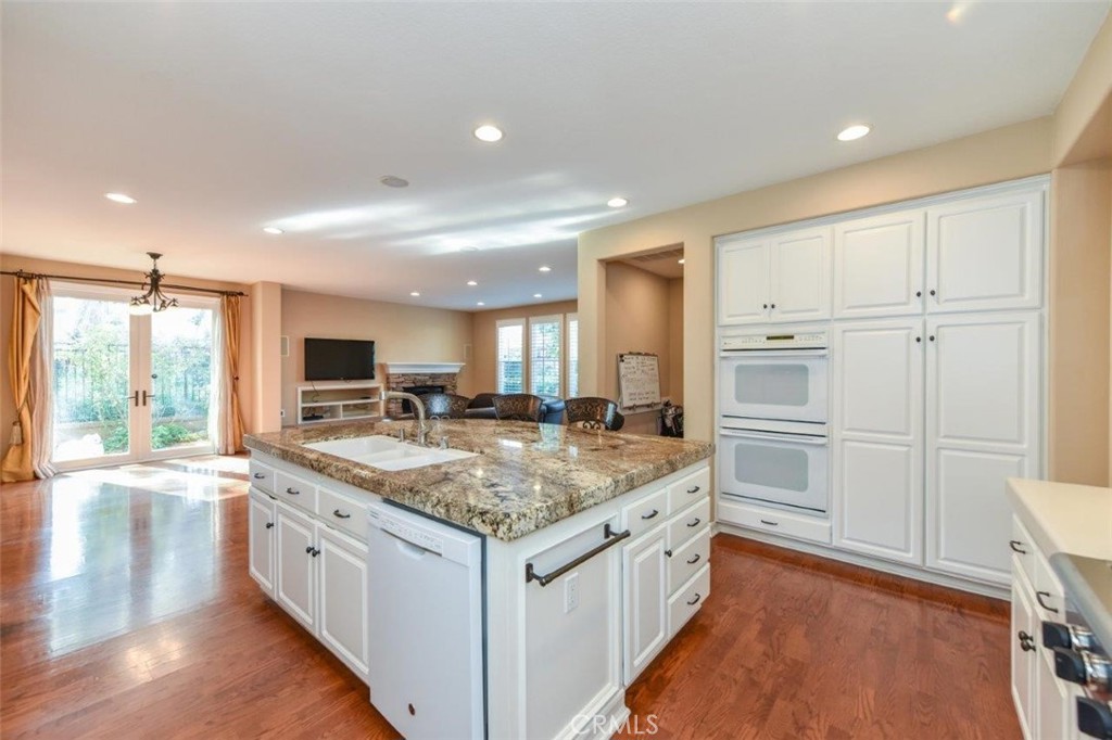 3 Plumbago Irvine, CA 92620 - Photo 19 of 51 a kitchen with a stove and a sink