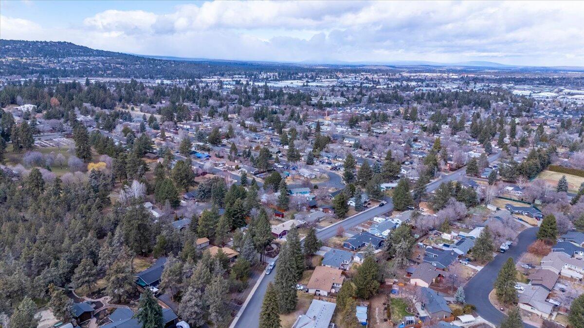 2154 Northeast Shepard Road Bend, OR 97701 - Photo 8 of 40 05-2154 NE Shepard Rd, Bend-5