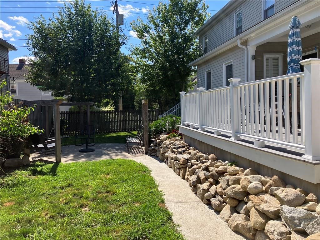 52 Manning Street Warren, RI 02885 - Photo 17 of 21