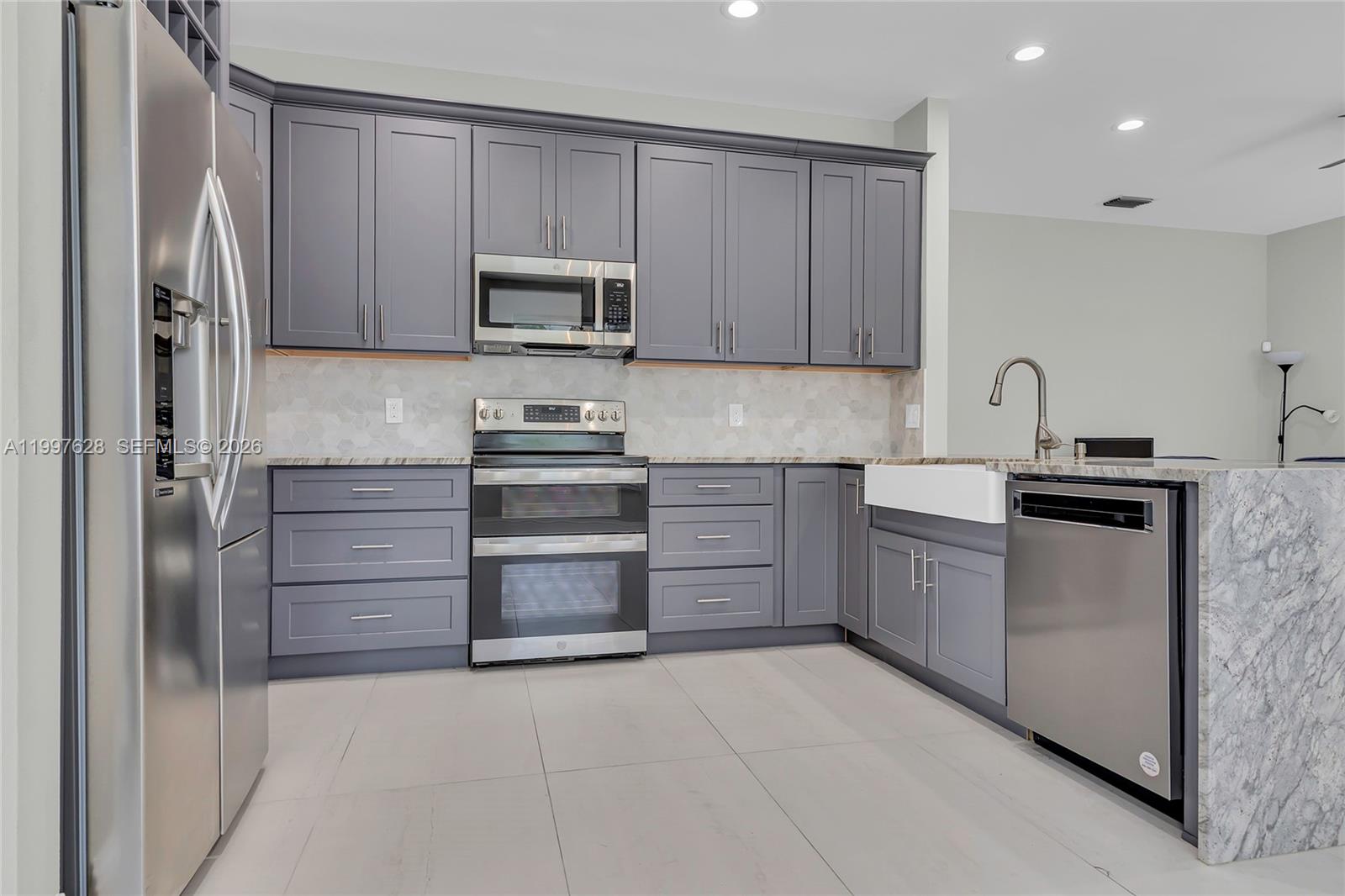 10974 North Danbury Way Boca Raton, FL 33498 - Photo 5 of 26