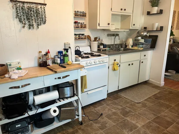 $2,350 | 14 Monument Square, Unit 24, Boston, MA 02129