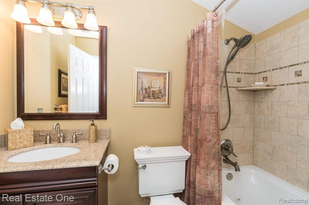 190 Parsons Lane Rochester Hills, MI 48307 - Photo 14 of 22