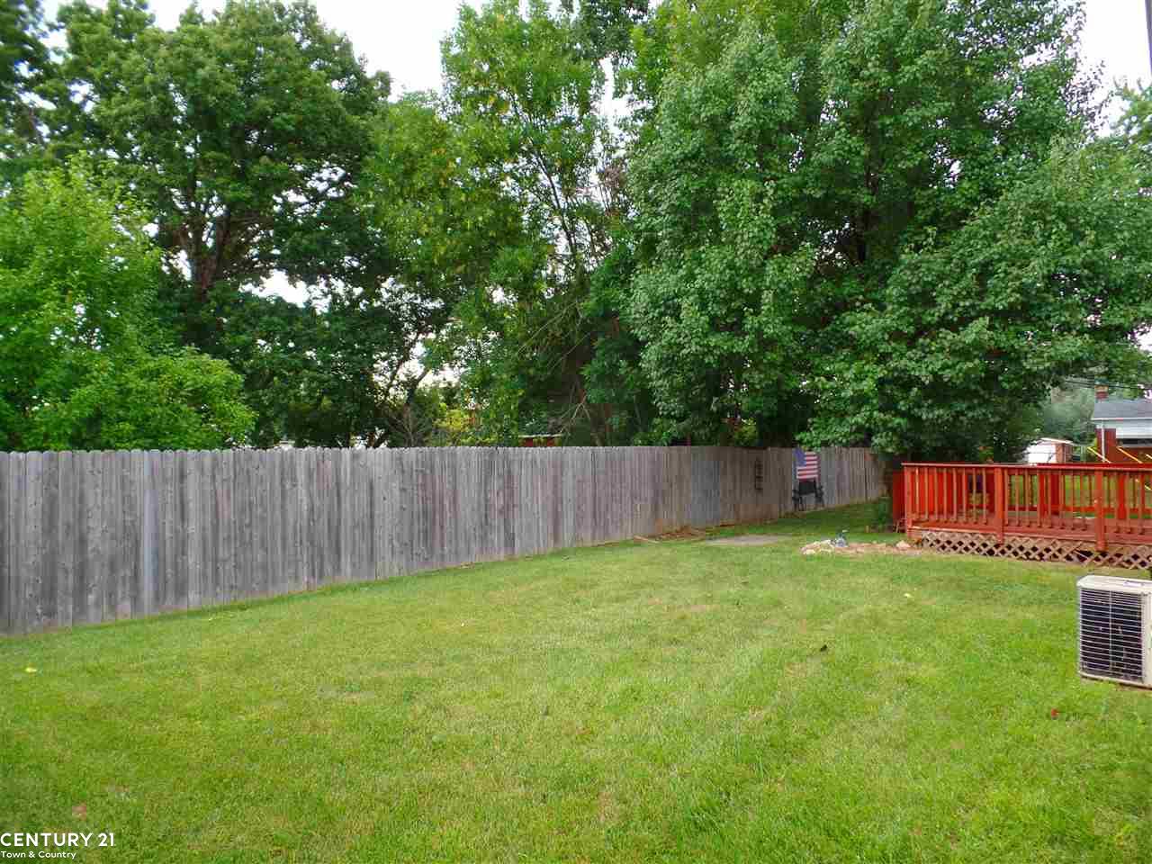 27051 Kelly Road Roseville, MI 48066 - Photo 4 of 21