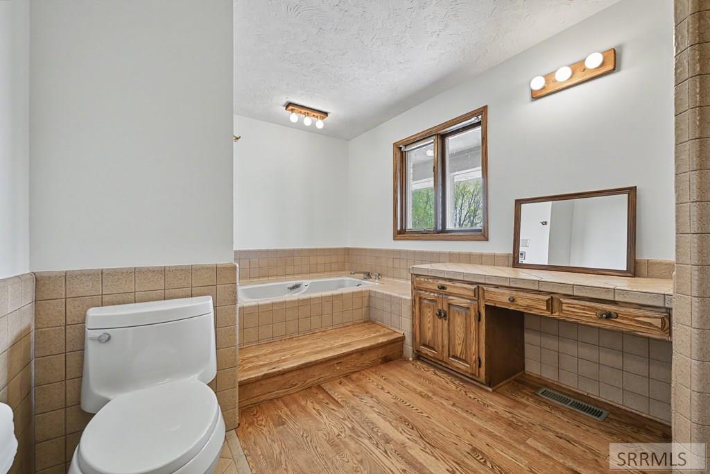 435 North 1500 East St. Anthony, ID 83445 - Photo 17 of 66 Primary Ensuite