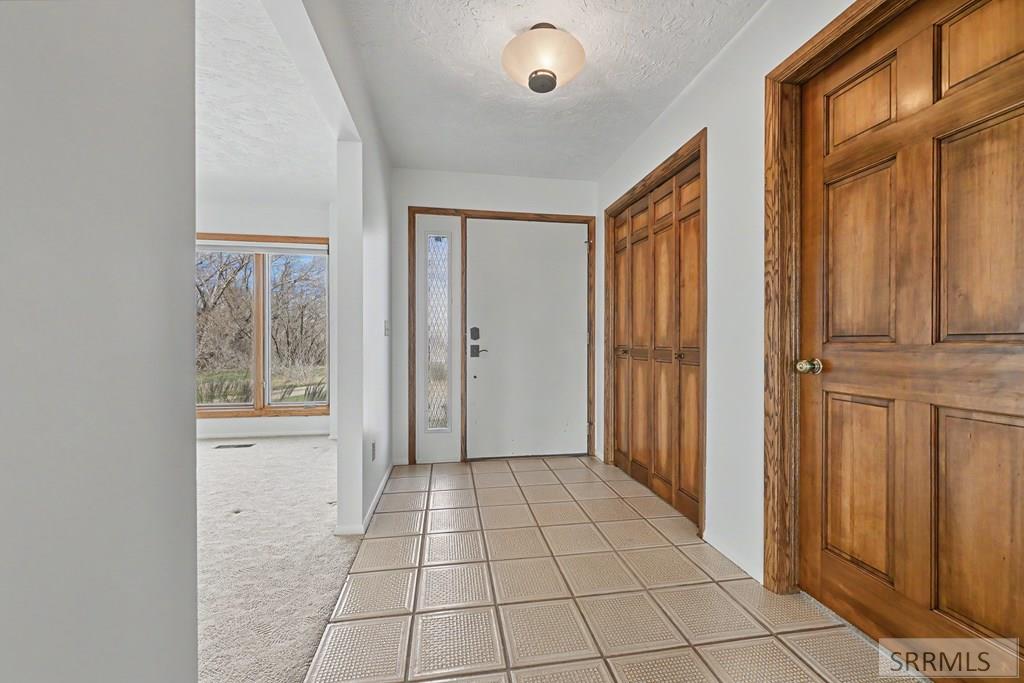435 North 1500 East St. Anthony, ID 83445 - Photo 2 of 66 Entry