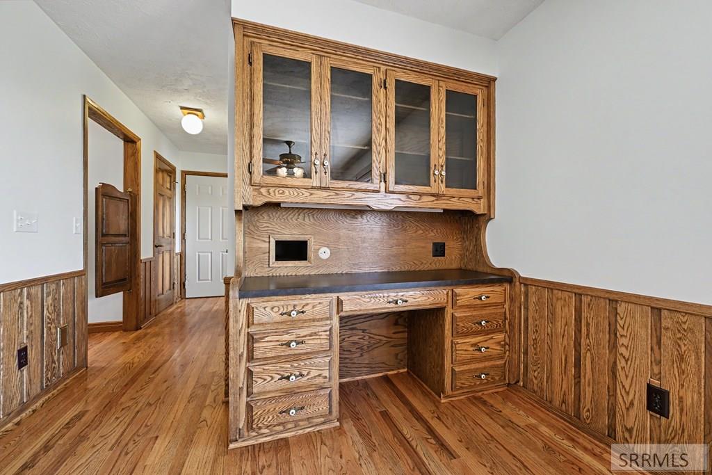 435 North 1500 East St. Anthony, ID 83445 - Photo 22 of 66 Dining Area Desk Space