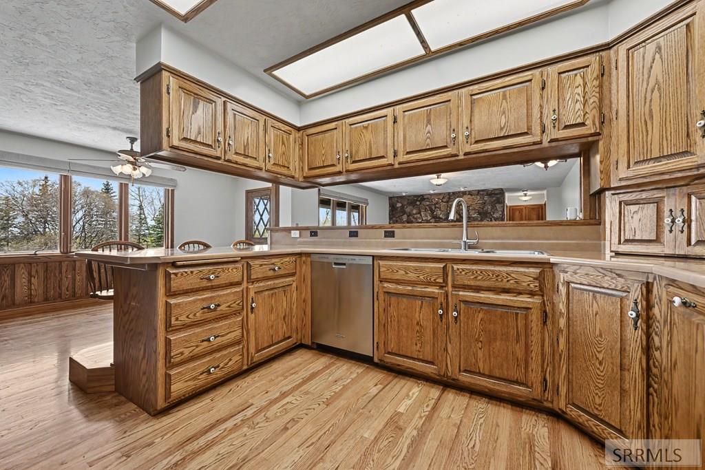 435 North 1500 East St. Anthony, ID 83445 - Photo 25 of 66 Kitchen