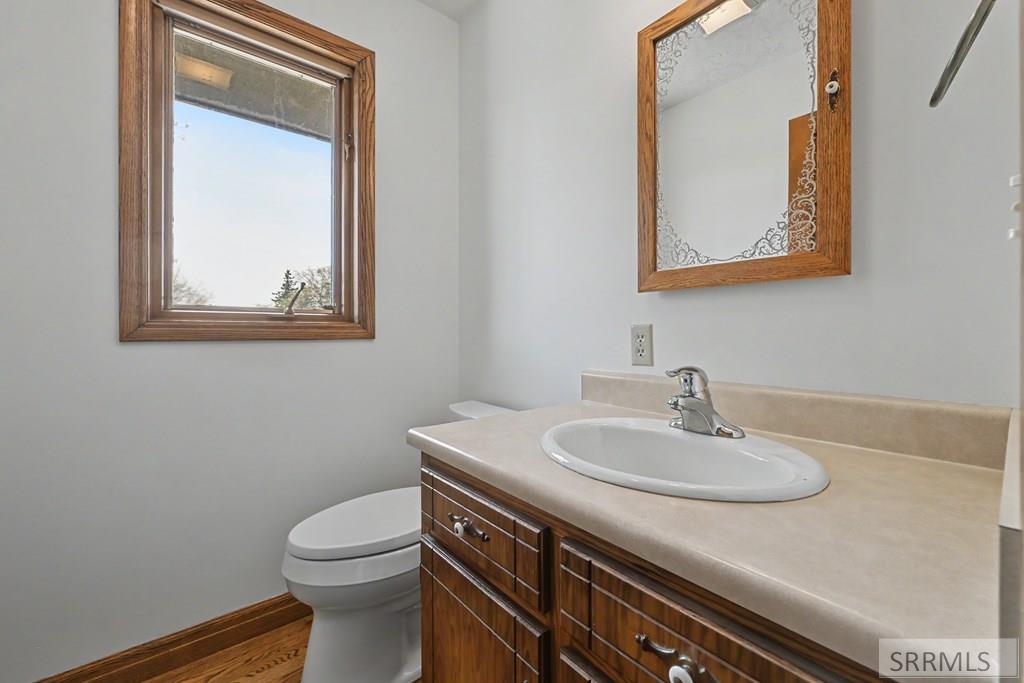 435 North 1500 East St. Anthony, ID 83445 - Photo 35 of 66 1/2 Bath at Garage Entrance