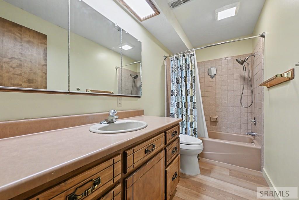 435 North 1500 East St. Anthony, ID 83445 - Photo 48 of 66 Bathroom 3