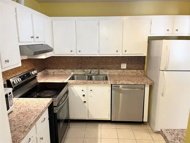 $1,850 | 700 Southeast 2nd Avenue, Unit 416, Deerfield Beach, FL 33441