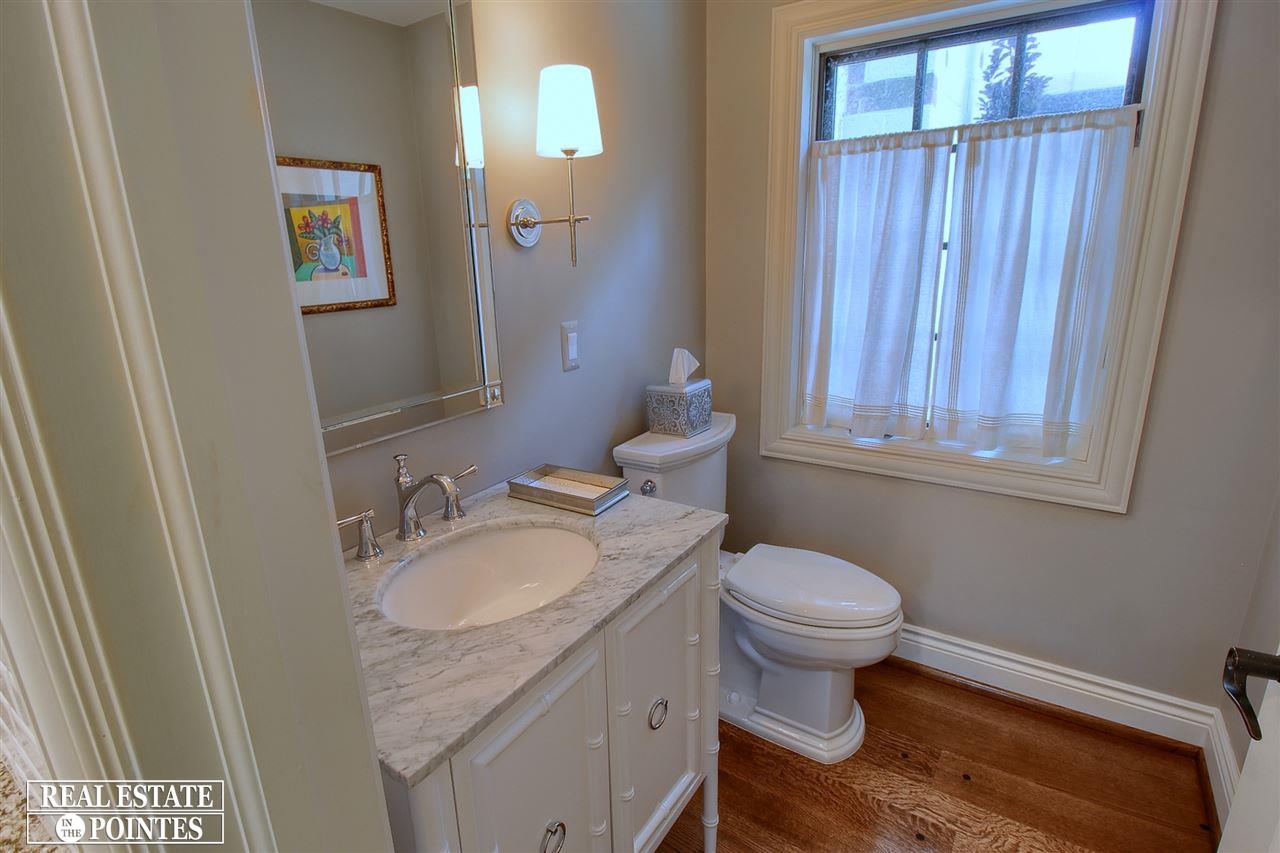 154 Cloverly Road Grosse Pointe Farms, MI 48236 - Photo 20 of 52