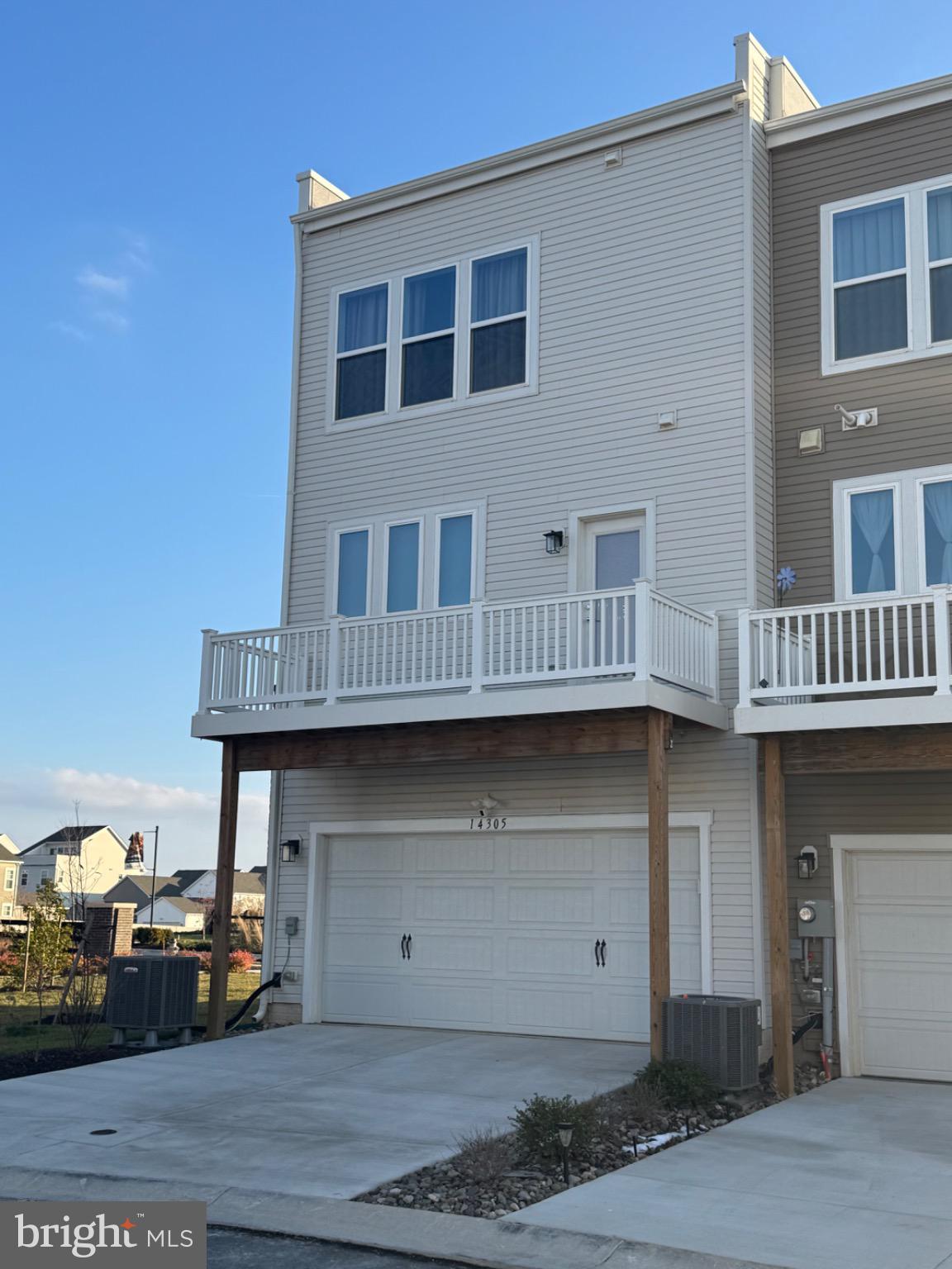 14305 Dowitcher Way Boyds, MD 20841 - Photo 24 of 27 Lovely back deck