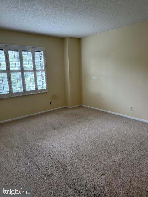 205 Yoakum Parkway, Unit 626 Alexandria, VA 22304 - Photo 46 of 83 an empty room with a empty space and windows