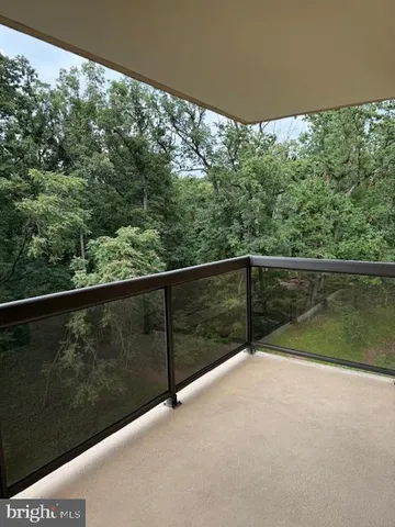 $399,000 | 205 Yoakum Parkway, Unit 626, Alexandria, VA 22304